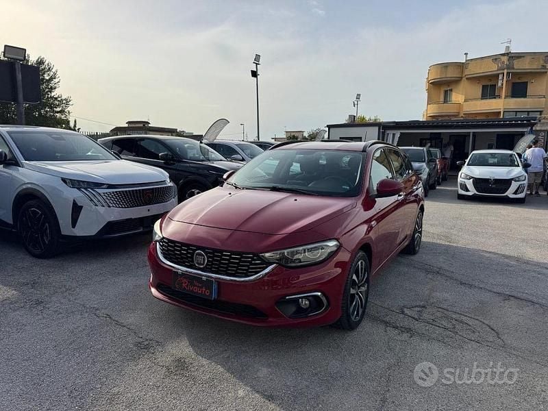 Rosso Usata 2017 Fiat Tipo Lounge Station wagon | 8900 € (Buon prezzo) - Immagine 1/4