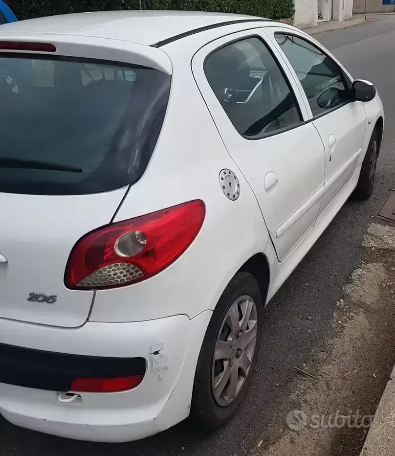 Usata Peugeot 206 68 CV (50 kW) 2009 Bianco Berlina