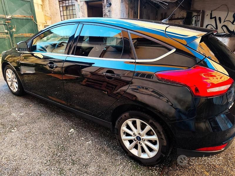 Usata Ford Focus Titanium S 120 CV (88 kW) 2016 Nero Berlina