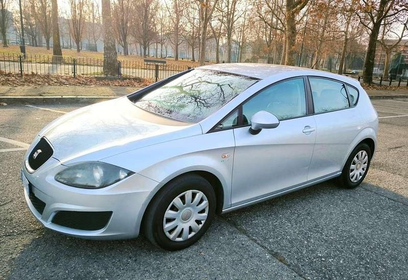 Usata Seat Leon Reference 86 CV (63 kW) 2010 Grigio Utilitaria