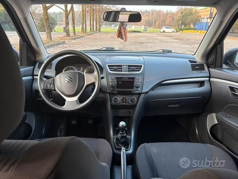 Usata Suzuki Swift 2012 Grigio Utilitaria