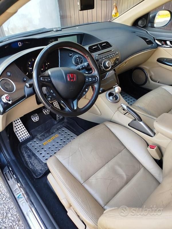 Usata Honda Civic 140 CV (102 kW) 2007 Grigio Berlina