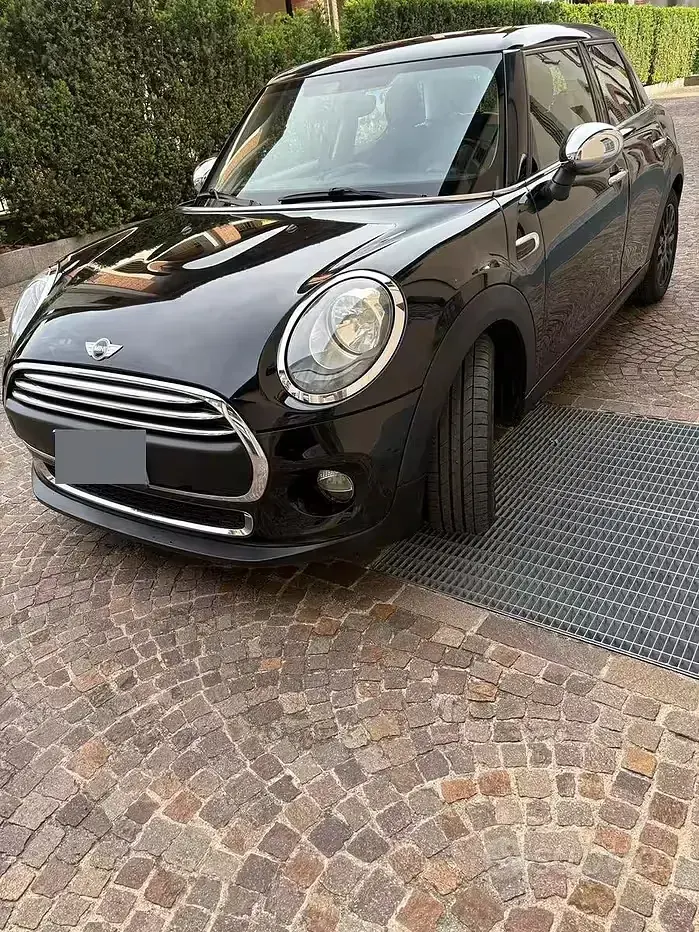 Usata Mini One D Hype 95 CV (69 kW) 2017 Nero Utilitaria