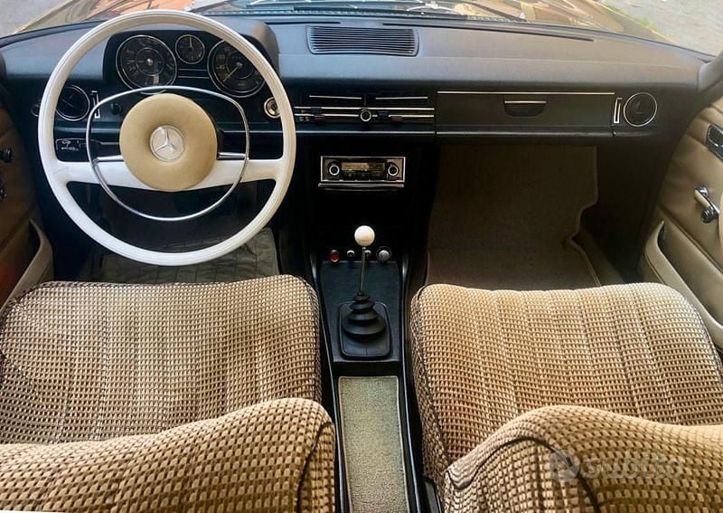 Usata Mercedes 220 1970 Verde Berlina