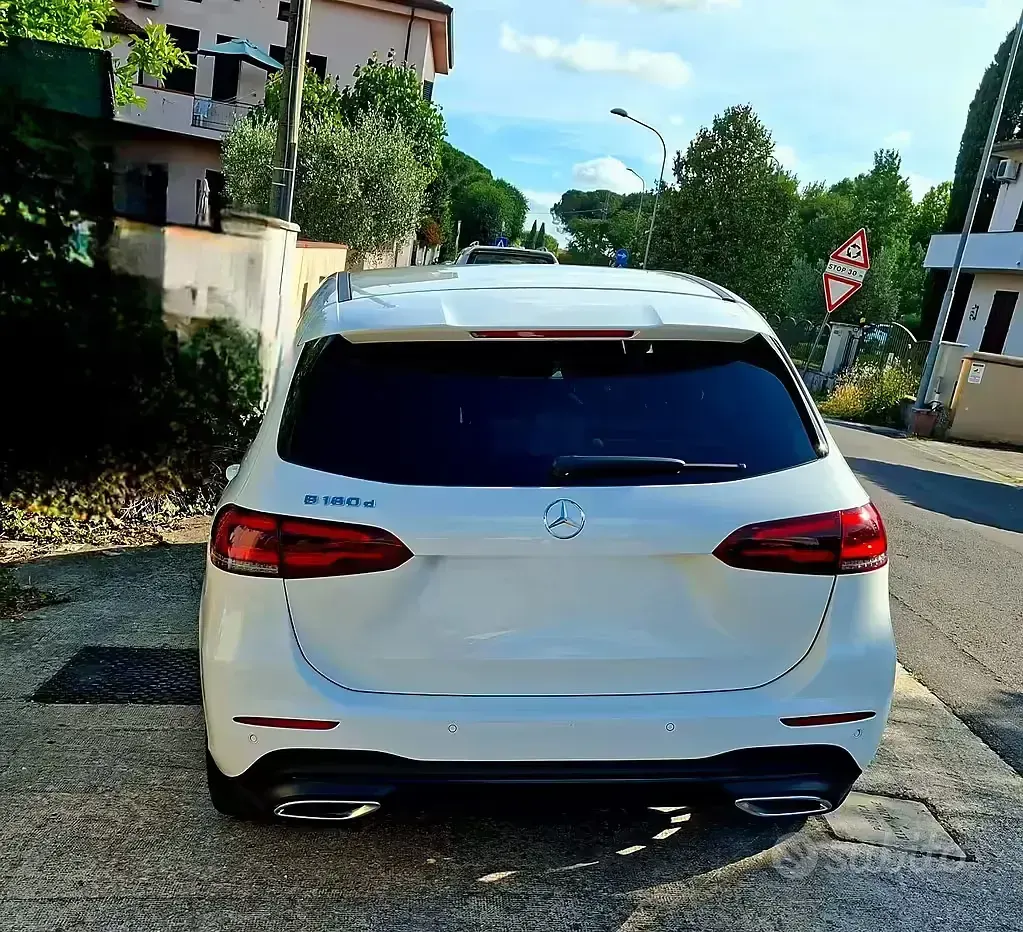 Usata Mercedes B180 136 CV (100 kW) 2020 Bianco Utilitaria