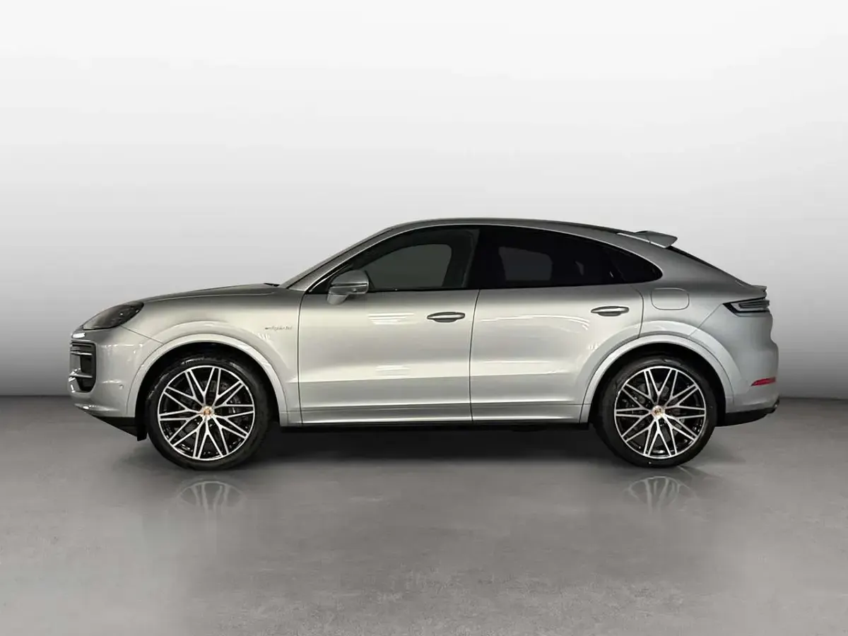 Nuova Porsche Cayenne Black Edition 470 CV (345 kW) 2026 Argento dolomite SUV