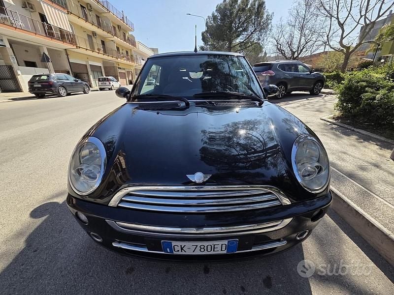 Usata Mini One Cabriolet Classic 90 CV (66 kW) 2008 Nero Cabrio