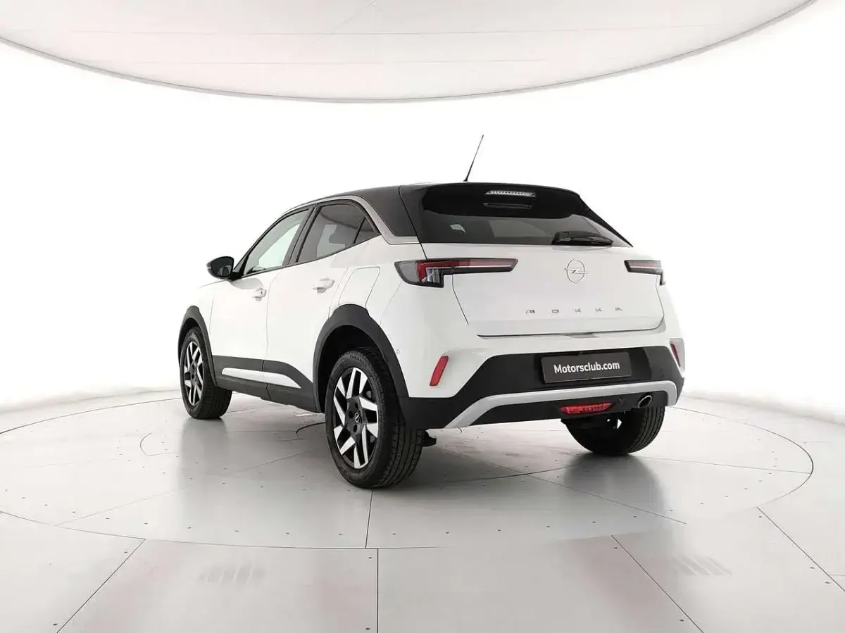 Usata Opel Mokka Elegance 110 CV (80 kW) 2022 Bianco SUV