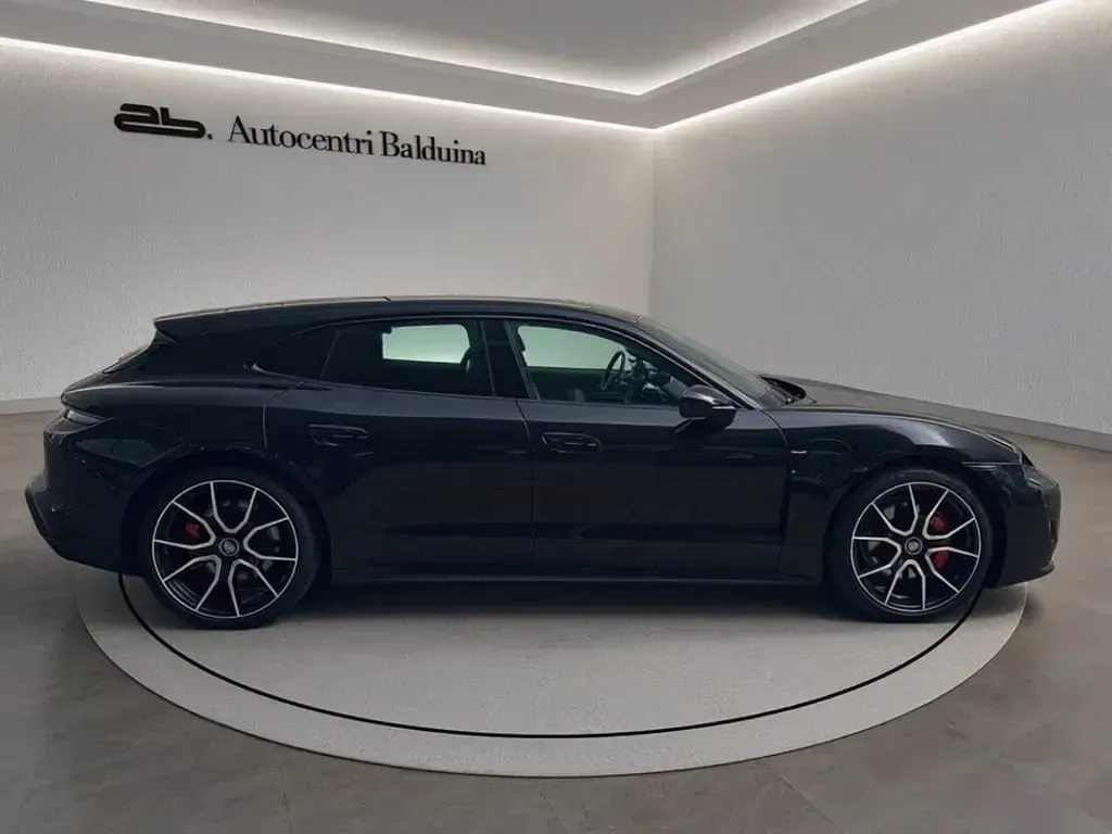 Usata Porsche Taycan 4S Sport Turismo Sport Turismo 319 kW (435 CV) 2023 Nero mito metalizzato Station wagon
