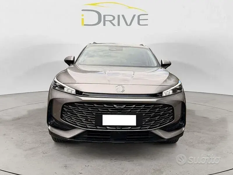 Usata MG HS Luxury 170 CV (125 kW) 2025 Grigio SUV