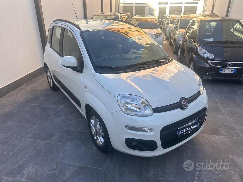 Usata Fiat Panda Lounge 69 CV (50 kW) 2014 Bianco Utilitaria
