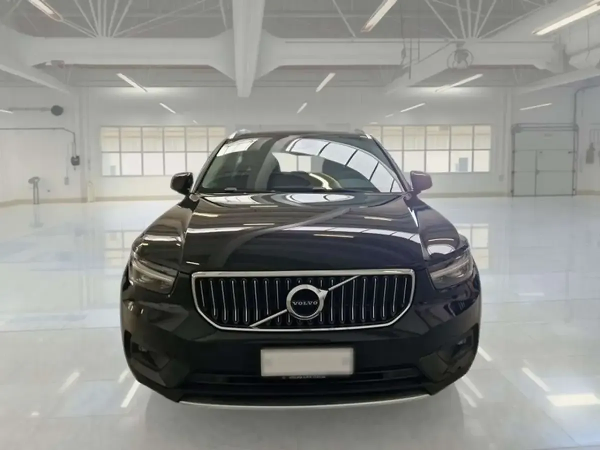 Usata Volvo XC40 129 CV (94 kW) 2021 Nero SUV
