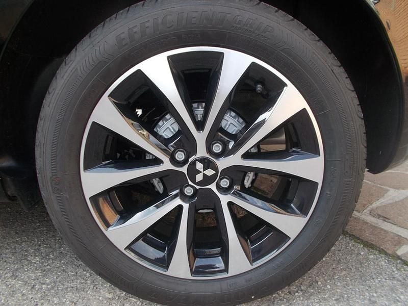 Nuova Mitsubishi Colt 2025 Nero Utilitaria