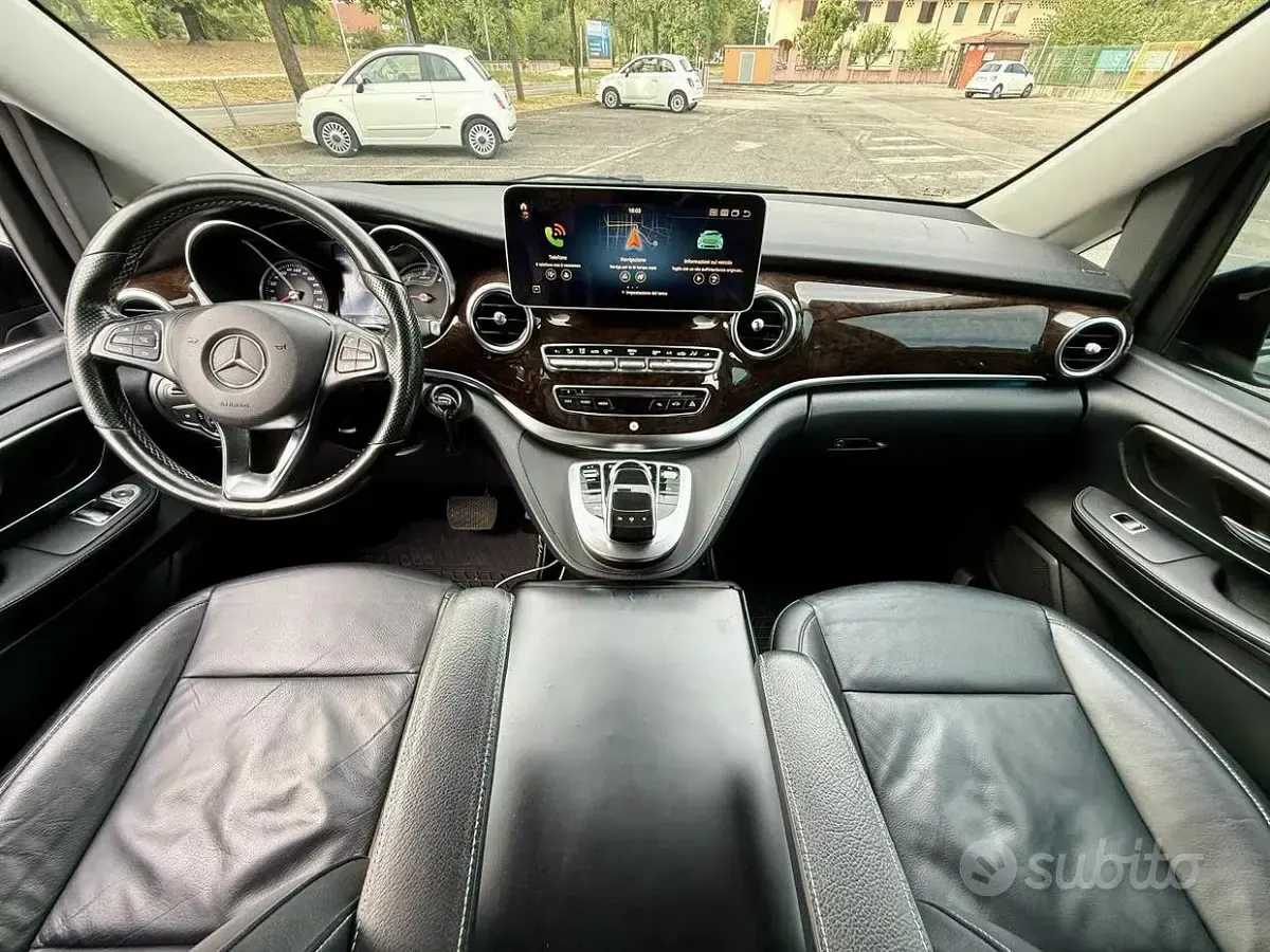 Usata Mercedes V250 Premium 190 CV (139 kW) 2015 Grigio Monovolume