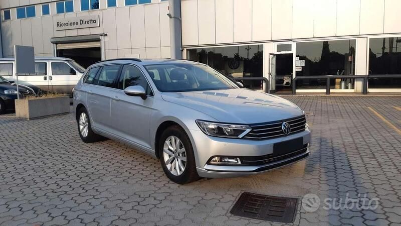 Usata VW Passat 150 CV (110 kW) 2018 Grigio Station wagon