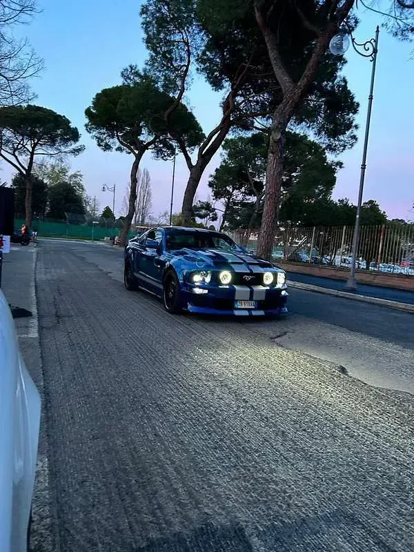 Usata Ford Mustang GT 300 CV (220 kW) 2006 Blu/azzurro Coupé