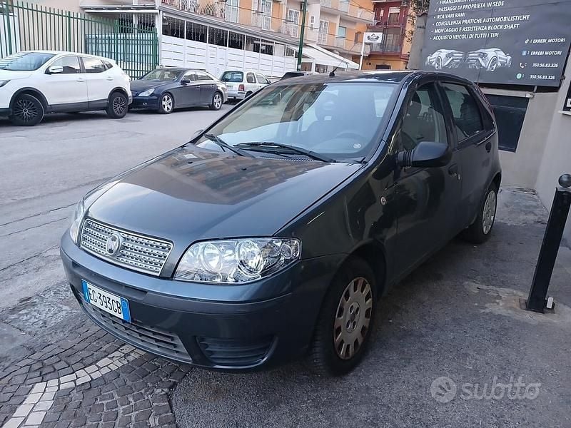 Usata Fiat Punto 59 CV (43 kW) 2009 Grigio Berlina