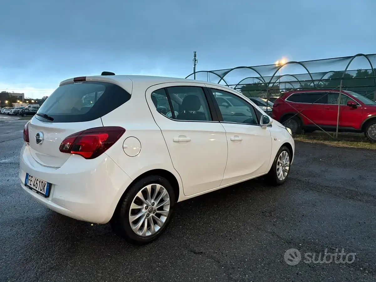 Usata Opel Corsa Innovation 69 CV (50 kW) 2016 Bianco Utilitaria