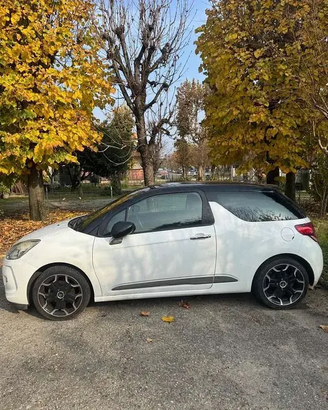 Usata Citroën DS3 95 CV (69 kW) 2012 Bianco Berlina