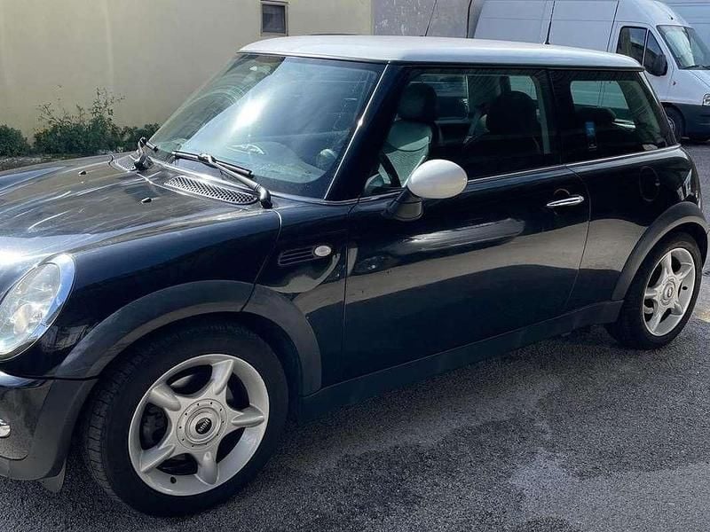 Usata Mini Cooper 116 CV (85 kW) 2002 Nero Utilitaria