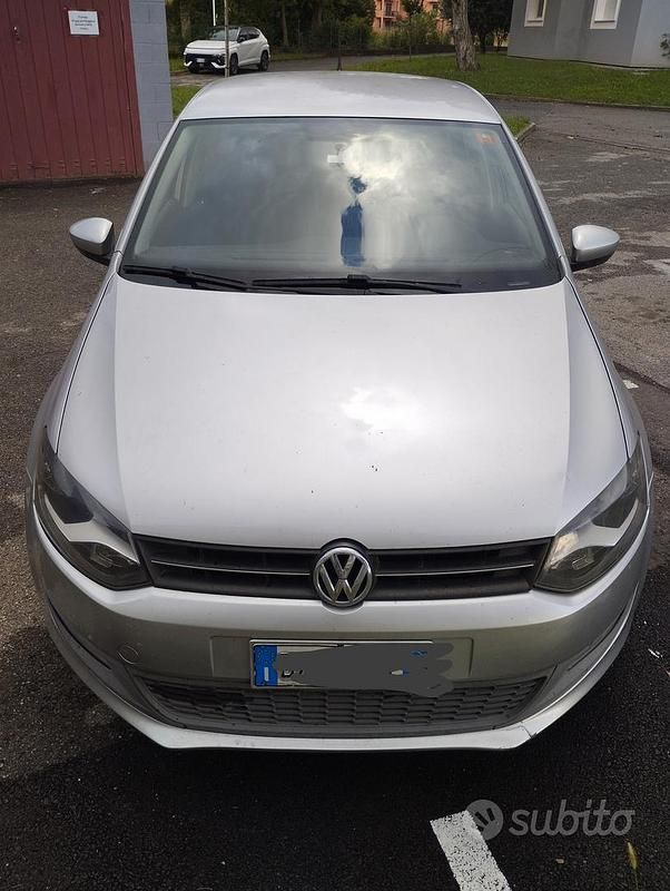 Grigio Usata 2009 VW Polo R Tre volumi | 4600 € (Buon prezzo) - Immagine 1/4