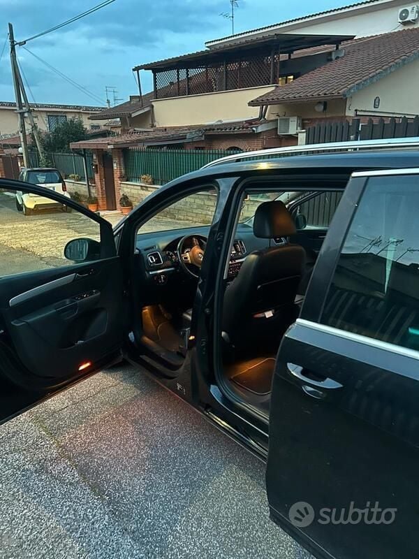 Usata VW Sharan Comfortline 140 CV (102 kW) 2011 Nero Monovolume