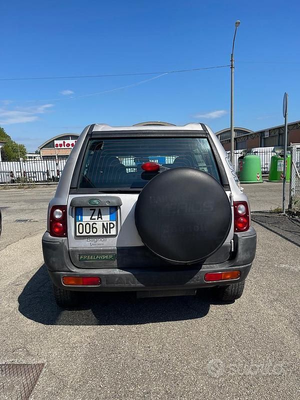 Usata Land Rover Freelander S 111 CV (81 kW) 2001 Grigio SUV