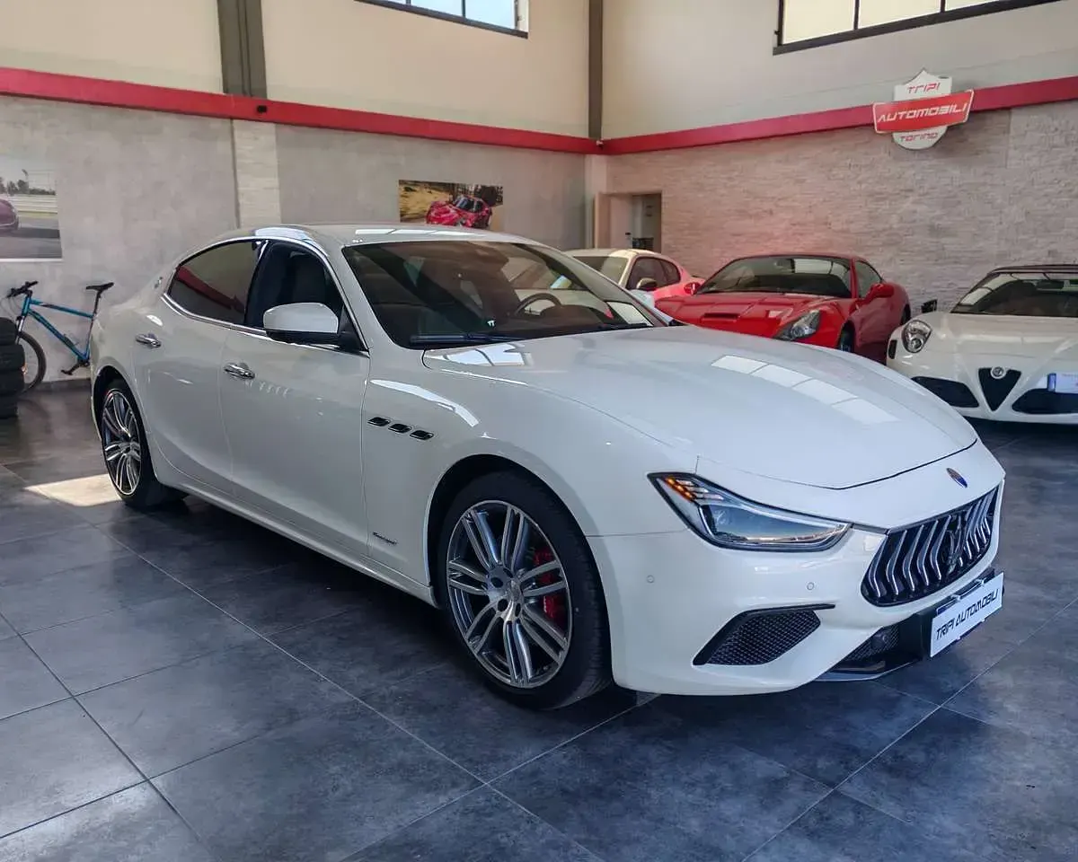 Usata Maserati Ghibli 349 CV (256 kW) 2020 Bianco Berlina
