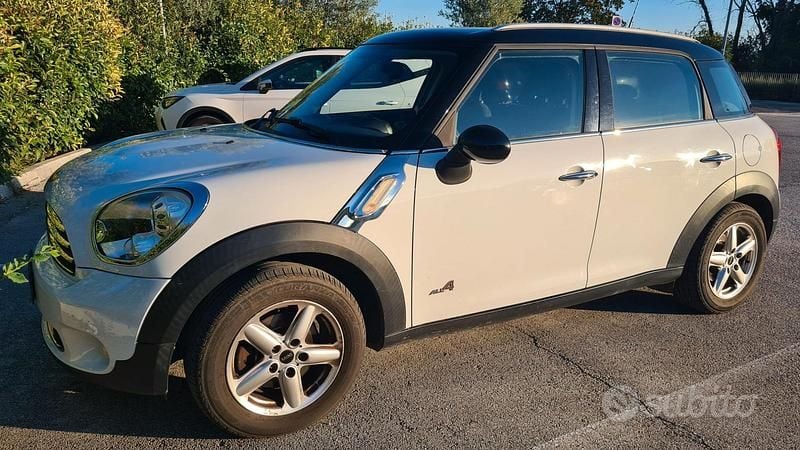Usata Mini Countryman 111 CV (81 kW) 2011 Bianco SUV