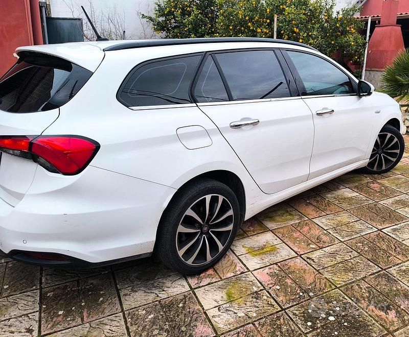 Usata Fiat Tipo 2017 Bianco Station wagon