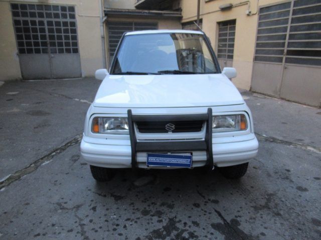 Usata Suzuki Vitara 97 CV (71 kW) 1996 Bianco pastello SUV