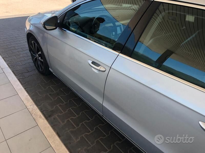 Usata VW Passat Highline 170 CV (125 kW) 2012 Grigio Station wagon