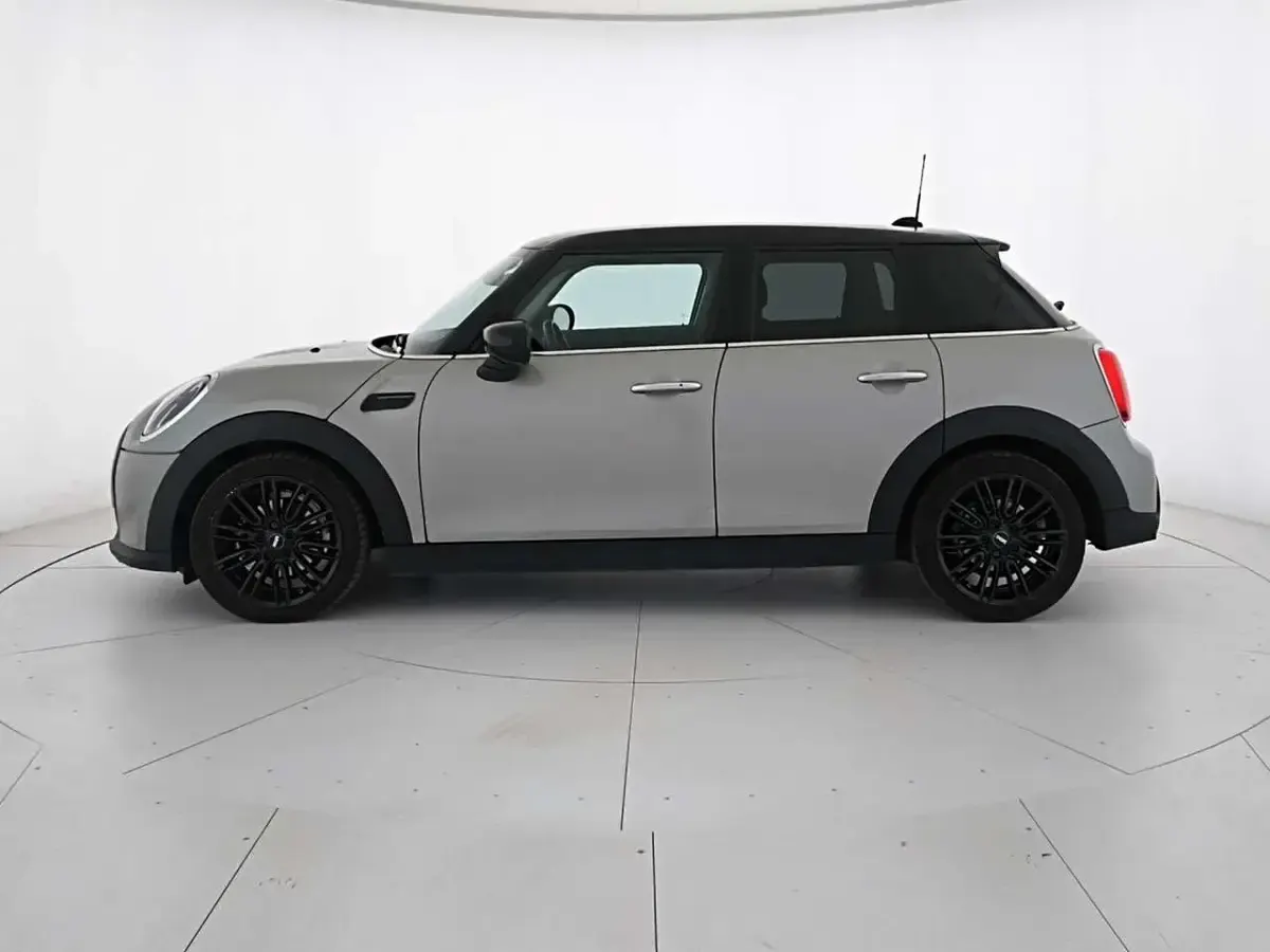 Usata Mini Cooper 136 CV (100 kW) 2023 Melting silver iii Utilitaria