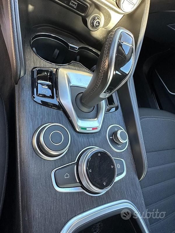 Usata Alfa Romeo Giulia Super 136 CV (100 kW) 2020 Bianco Berlina