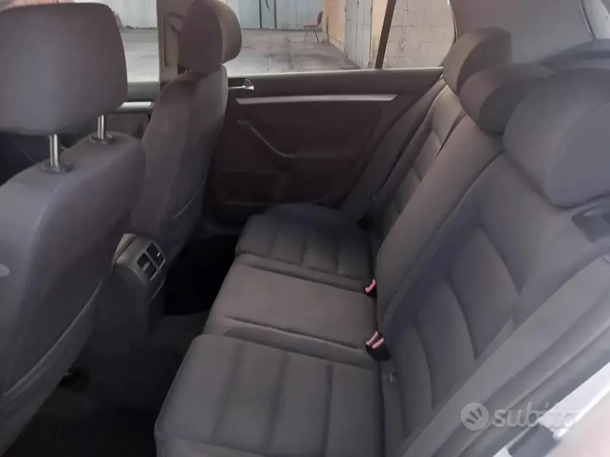 Usata VW Golf IV Comfortline 105 CV (77 kW) 2005 Grigio Berlina