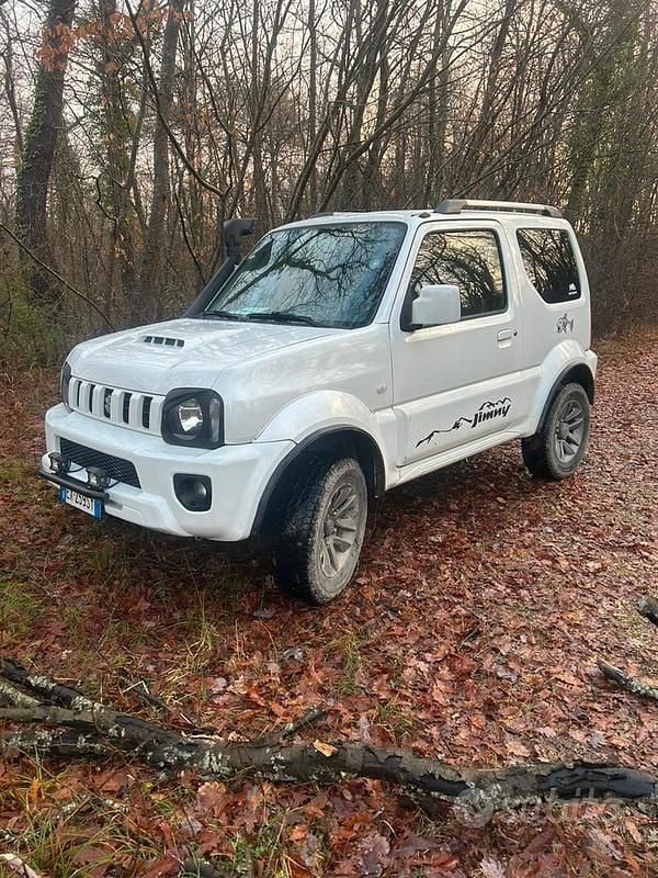 Usata Suzuki Jimny 85 CV (62 kW) 2015 SUV