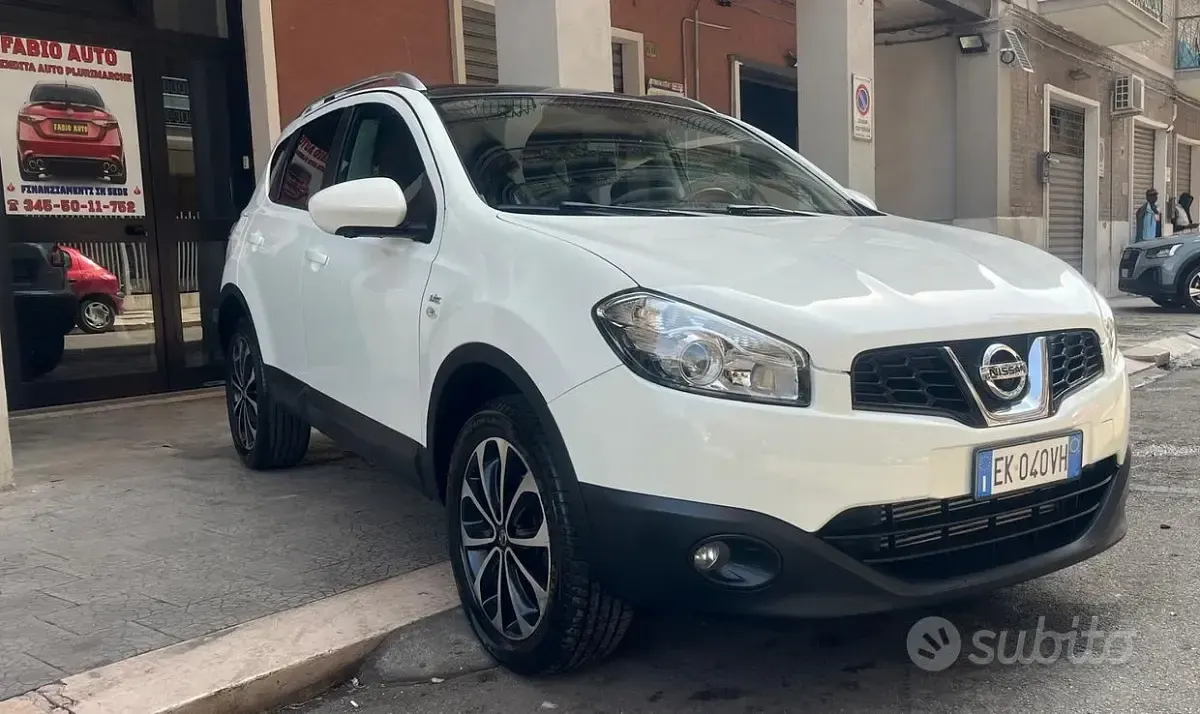 Usata Nissan Qashqai N-TEC 131 CV (96 kW) 2012 Bianco SUV