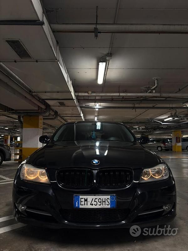 Usata BMW 318 Performance 143 CV (105 kW) 2012 Nero Station wagon
