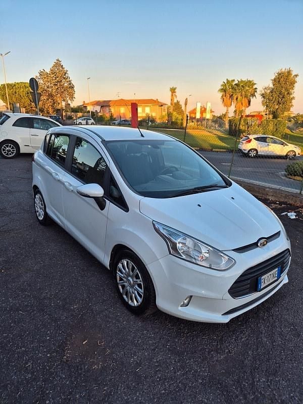 Usata Ford B-MAX Titanium 87 CV (63 kW) 2017 Bianco Monovolume