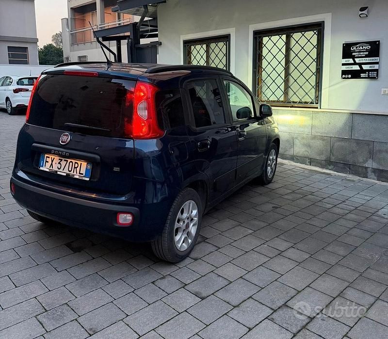Usata Fiat Panda Lounge 69 CV (50 kW) 2019 Blu Berlina