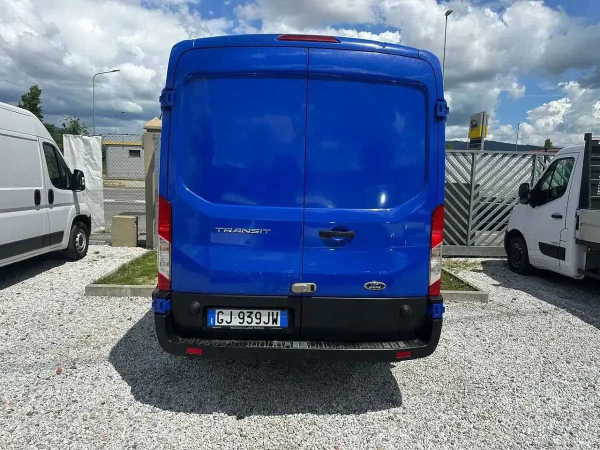 Usata Ford Transit 120 CV (88 kW) 2021 Blu/azzurro Furgone