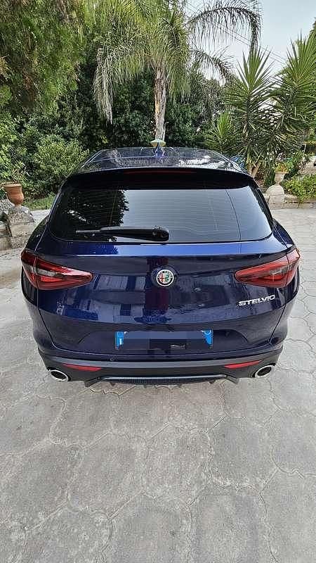 Usata Alfa Romeo Stelvio Super 160 CV (117 kW) 2020 Blu SUV