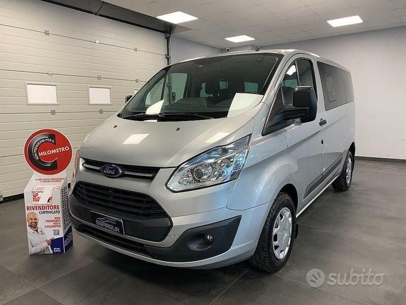 Begagnad Ford Transit Custom 125 HK (91 kW) 2015 Grå Kombi