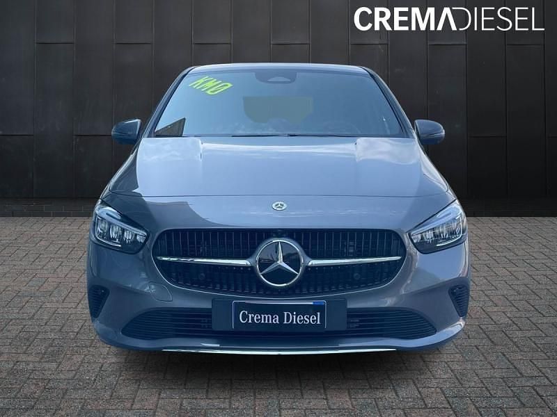 Nuova Mercedes B180 Edition 116 CV (85 kW) 2025 Nero cosmo ; Utilitaria