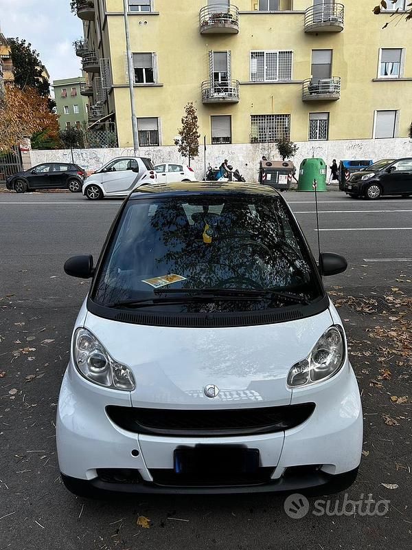 Usata Smart ForTwo Coupé 54 CV (39 kW) 2010 Bianco Coupé