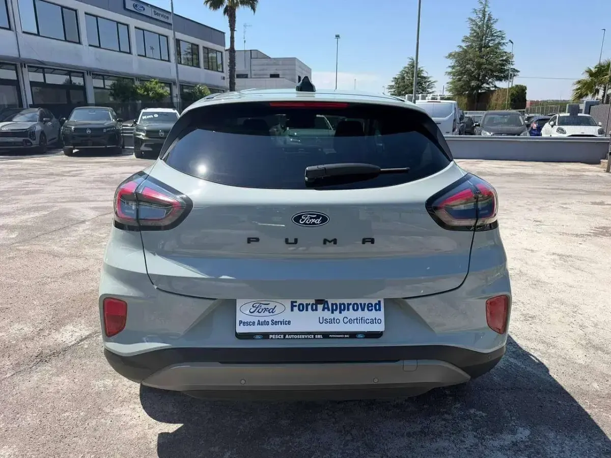 Usata Ford Puma Titanium 125 CV (91 kW) 2024 Cactus gray SUV