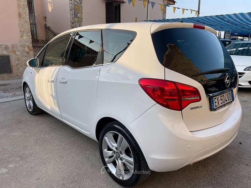 Usata Opel Meriva 120 CV (88 kW) 2014 Bianco Monovolume