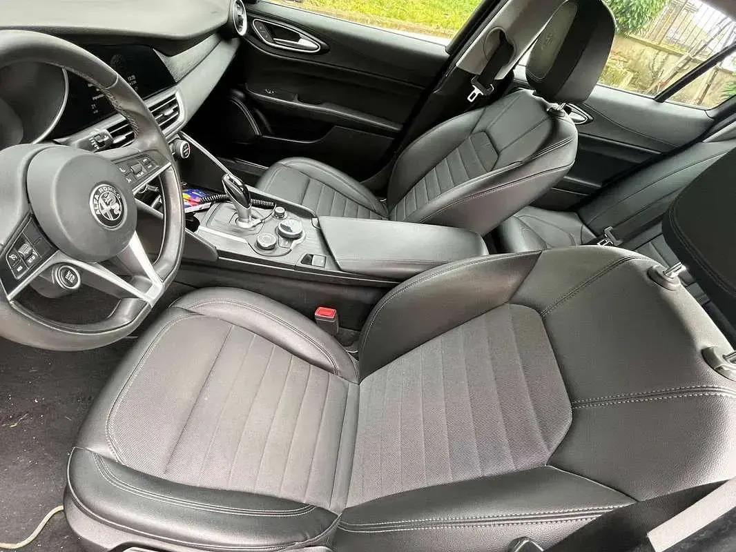 Usata Alfa Romeo Giulia 179 CV (131 kW) 2018 Berlina