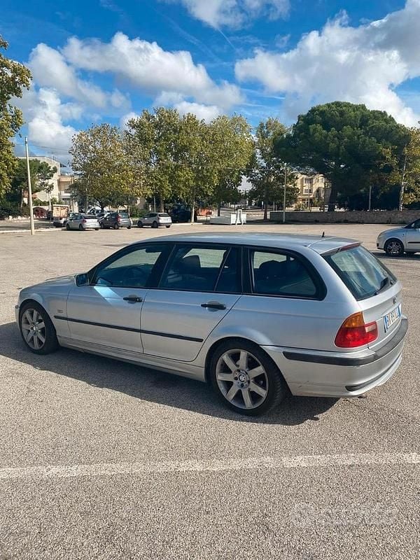 Usata BMW 320 136 CV (100 kW) 2001 Grigio Station wagon