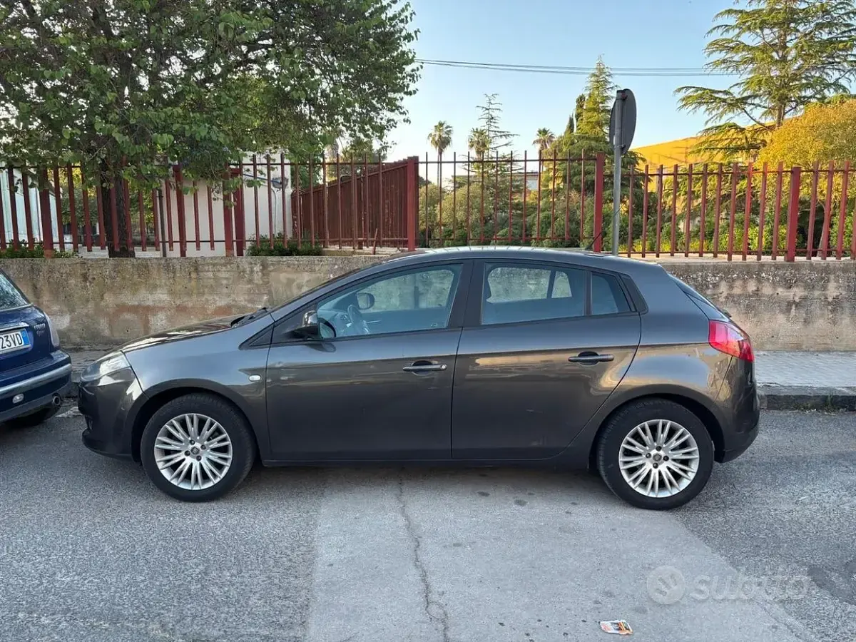 Usata Fiat Bravo Street 120 CV (88 kW) 2011 Grigio Utilitaria